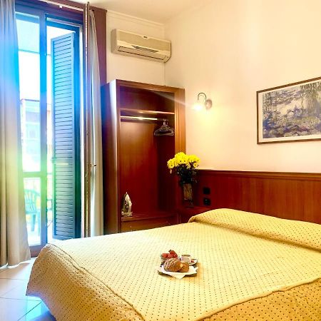 Hotel Astrid Milan Bagian luar foto
